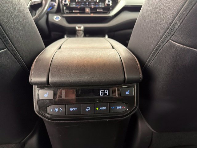 Used 2021 Toyota Highlander Platinum AWD/4WD image 35