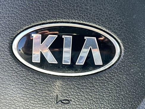 Used 2020 Kia Soul LX image 24