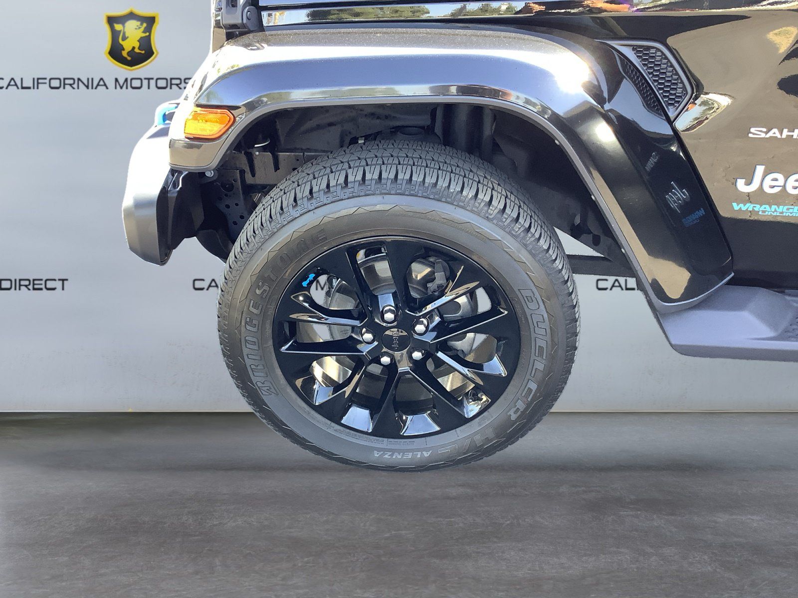 Used 2022 Jeep Wrangler Unlimited Sahara AWD/4WD image 14