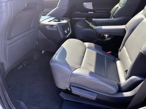 Certified 2025 Ford Expedition Active AWD/4WD image 35