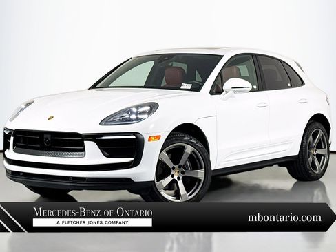 Used 2024 Porsche Macan AWD/4WD image 1