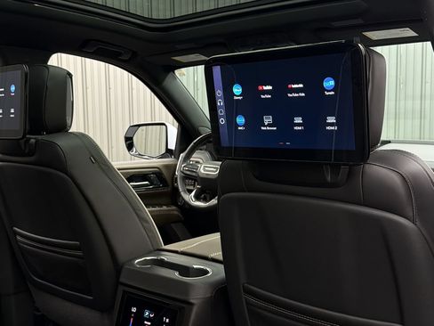 Used 2026 GMC Yukon XL Denali Ultimate w/ LPO, Floor Liner Package AWD/4WD image 38