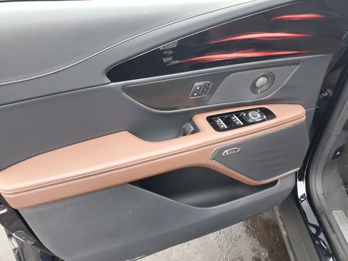 New 2026 Lincoln Nautilus Reserve w/ Jet Appearance Package image 8