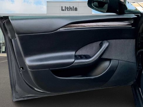 Used 2022 Tesla Model S image 28