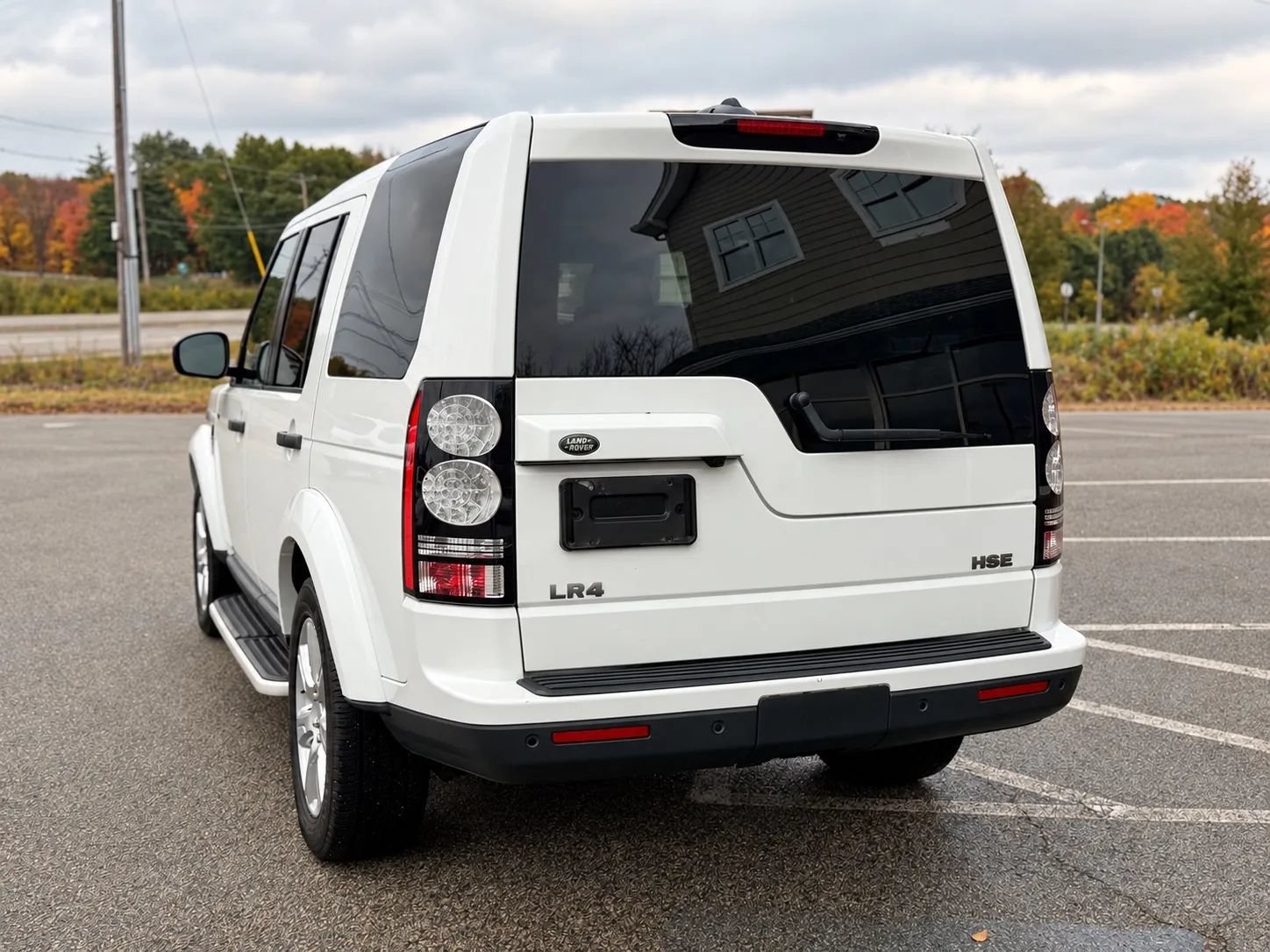 Used 2016 Land Rover LR4 HSE Silver Edition AWD/4WD image 22