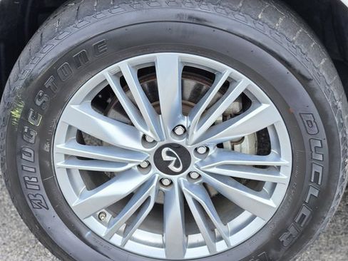 Used 2024 INFINITI QX80 Luxe AWD/4WD image 10