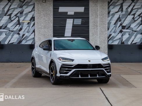 Used 2020 Lamborghini Urus image 1