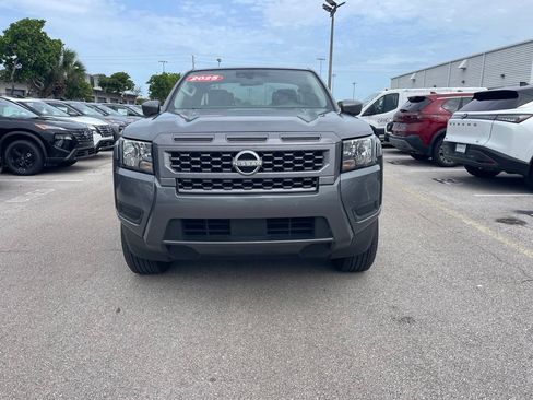 Certified 2025 Nissan Frontier SV w/ Tow Package RWD image 3