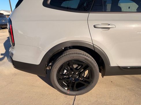 New 2025 Kia Telluride EX X-Line image 9