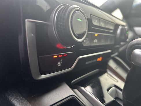 Used 2021 Honda CR-V Special Edition image 25