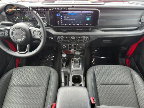 Certified 2025 Jeep Wrangler Unlimited Rubicon 4xe w/ Convenience Group AWD/4WD image 14