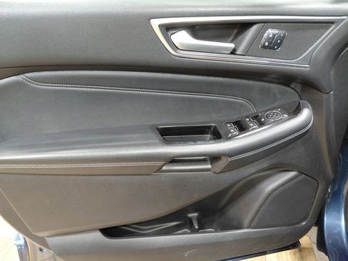Certified 2018 Ford Edge Titanium AWD/4WD image 39
