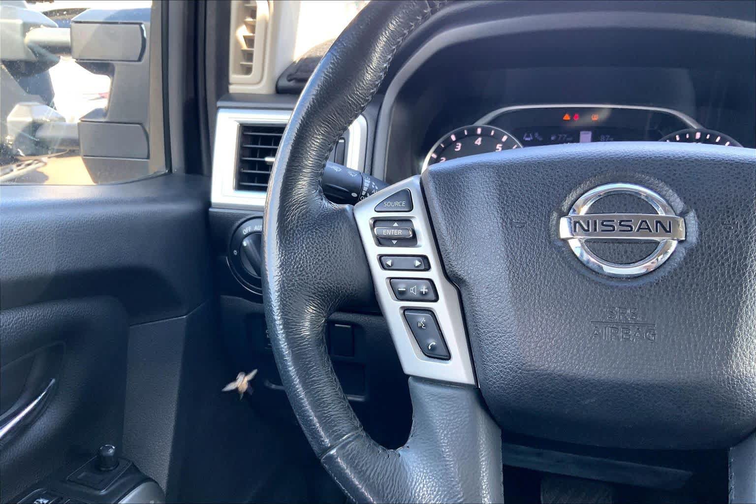 Used 2020 Nissan Titan SV w/ SV Convenience Package RWD image 24