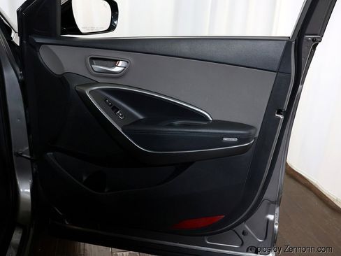 Used 2017 Hyundai Santa Fe Sport image 33