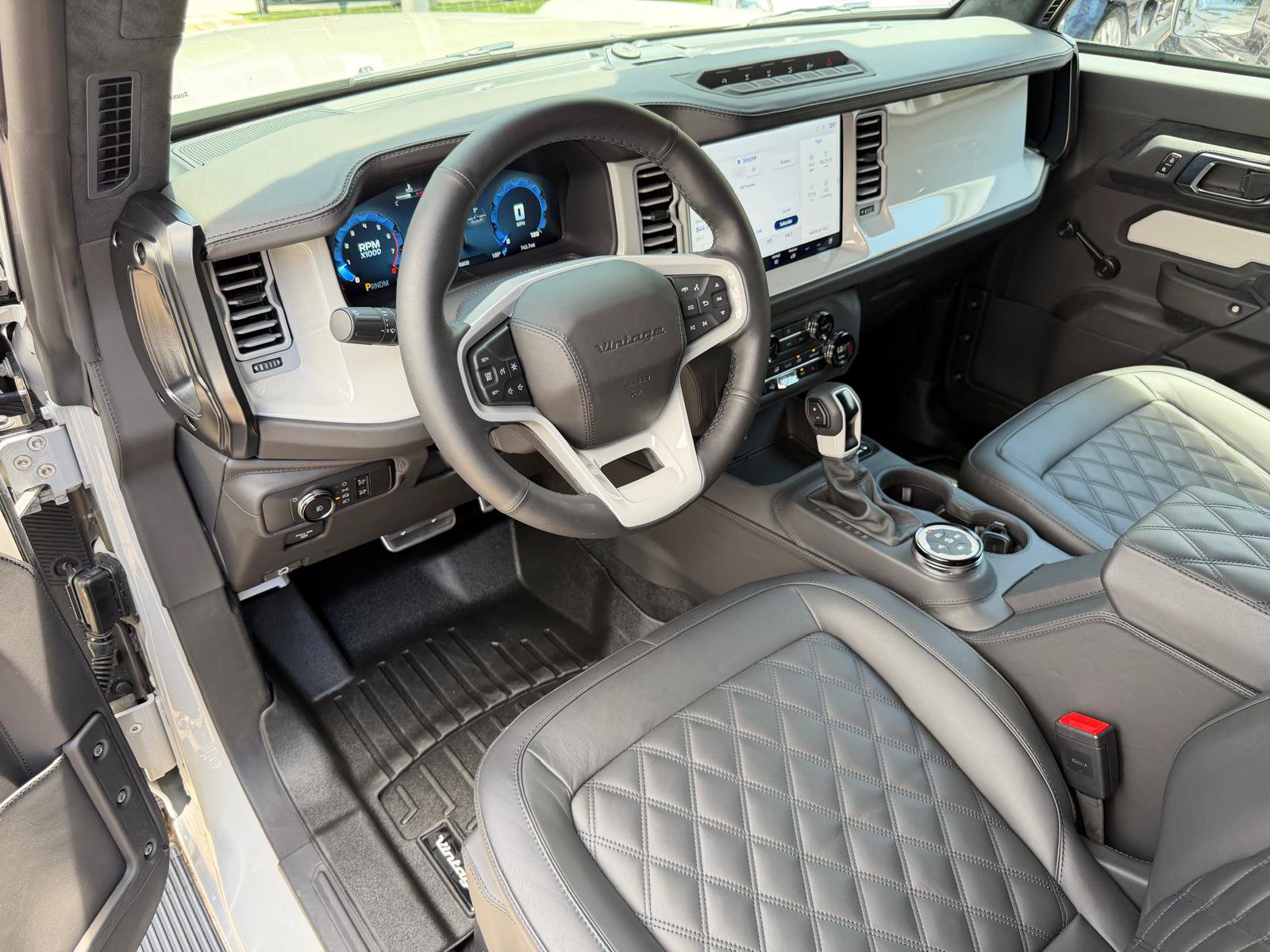 Used 2025 Ford Bronco Badlands AWD/4WD image 37