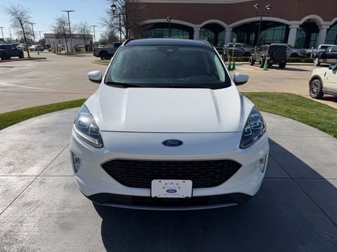 Certified 2022 Ford Escape Titanium w/ Class II Trailer Tow Package image 2