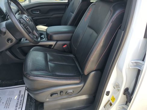 Used 2021 Nissan Titan PRO-4X w/ Pro-4x Convenience Package AWD/4WD image 19