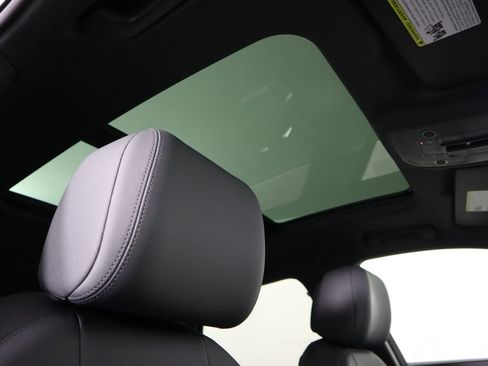 Certified 2023 Audi Q3 2.0T Premium Plus image 18