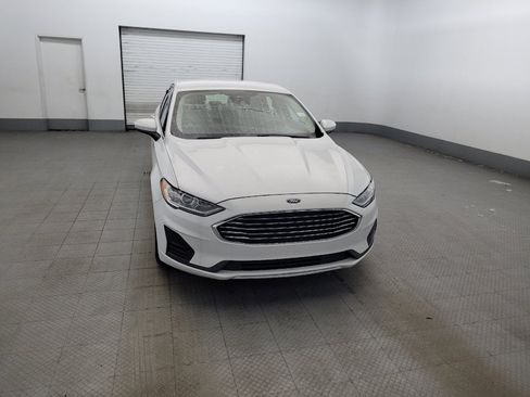 Used 2019 Ford Fusion SE FWD image 14