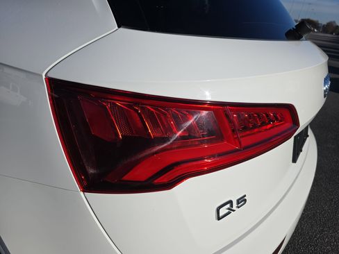 Used 2018 Audi Q5 2.0T Premium Plus w/ Premium Plus Package image 30
