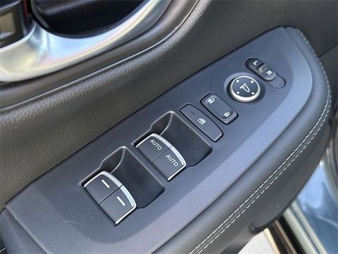 Used 2026 Honda HR-V EX-L image 15