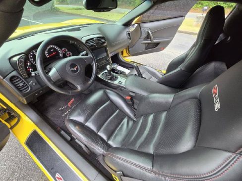 Used 2006 Chevrolet Corvette Z06 w/ Preferred Equipment Group RWD image 28