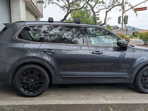 Used 2022 Kia Telluride SX w/ SX Prestige Package AWD/4WD image 3
