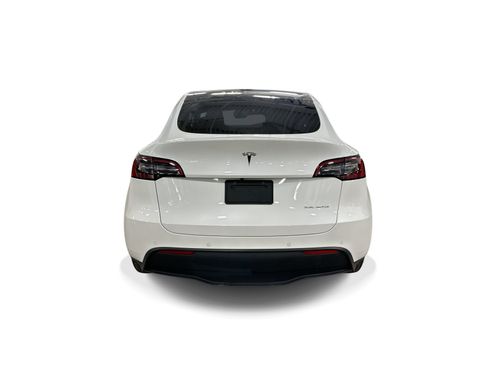 Certified 2022 Tesla Model Y Long Range AWD/4WD image 5