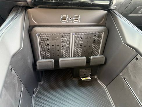 New 2026 RAM 2500 Laramie AWD/4WD image 10