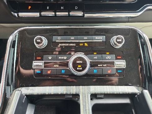 Used 2021 Lincoln Navigator Black Label w/ Special Edition Package image 16