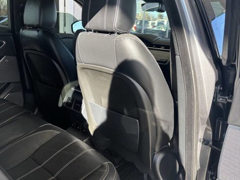 Used 2019 Land Rover Range Rover Velar R-Dynamic SE image 20