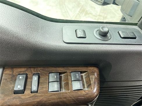 Used 2016 Ford F250 Platinum w/ FX4 Off-Road Package image 13