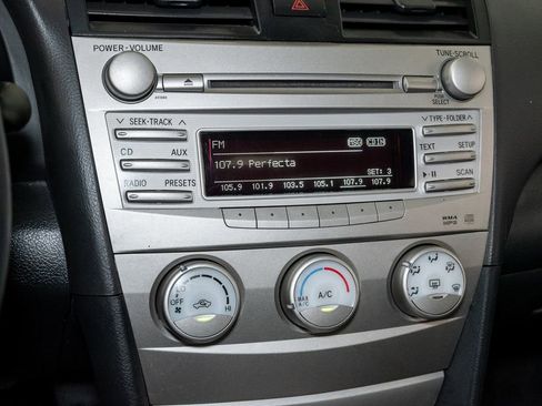 Used 2011 Toyota Camry SE w/ SE Extra-Value Pkg #1 FWD image 16