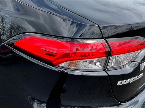 Used 2026 Toyota Corolla LE w/ Carpet Mat Package (TMS) image 23