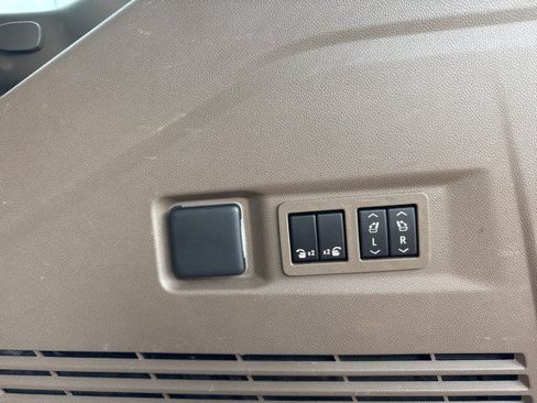Used 2022 GMC Yukon Denali RWD image 20