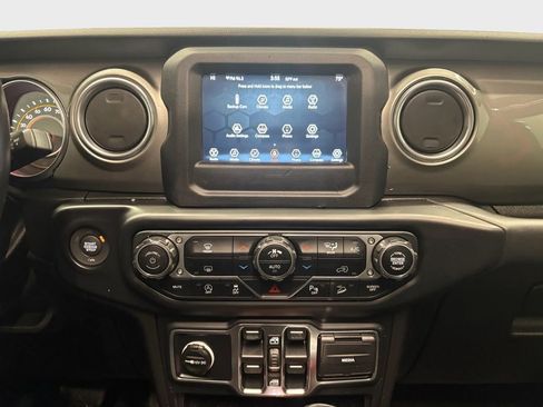 Used 2019 Jeep Wrangler Unlimited Sahara w/ Safety Group image 29