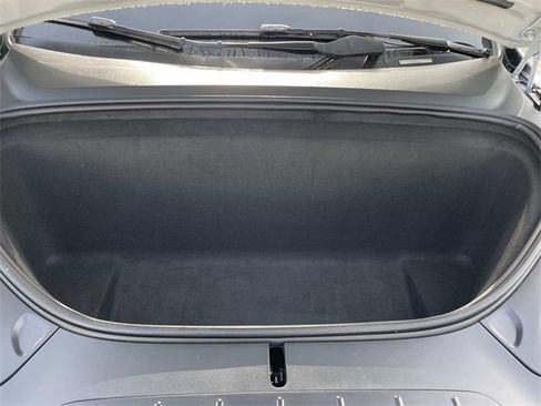 Used 2022 Tesla Model X image 34