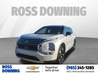 Used 2023 Mitsubishi Outlander SE video 1
