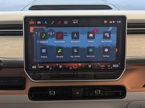 Used 2025 Volkswagen ID. Buzz 1st Edition AWD/4WD image 27