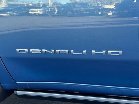 New 2026 GMC Sierra 2500 Denali w/ Denali Reserve Package image 9