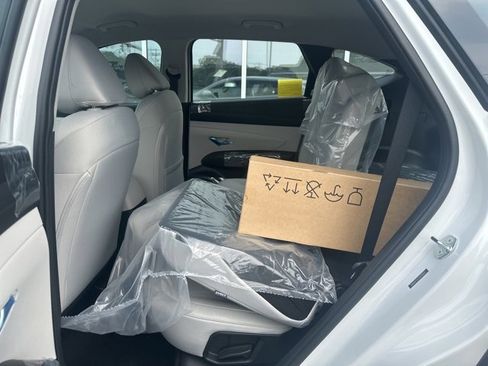 New 2025 Hyundai Tucson SE image 28