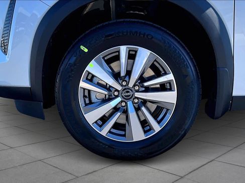 New 2026 Nissan Pathfinder SL image 11