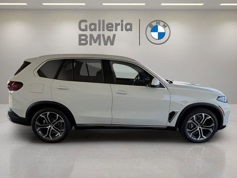 New 2026 BMW X5 xDrive40i w/ Premium Package image 5