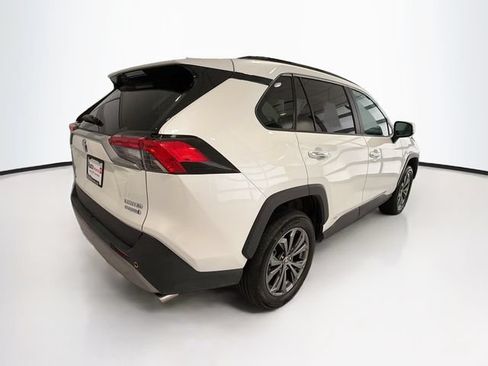 Used 2022 Toyota RAV4 Limited AWD/4WD image 6