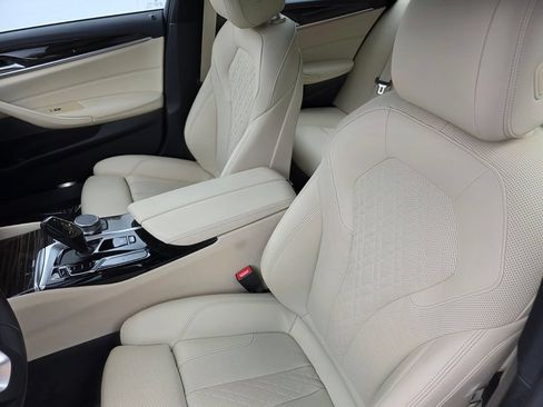 Certified 2023 BMW 540i w/ Premium Package RWD image 11