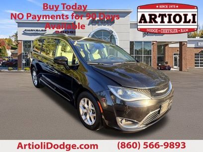 Certified 2017 Chrysler Pacifica Touring-L w/ Tire & Wheel Group