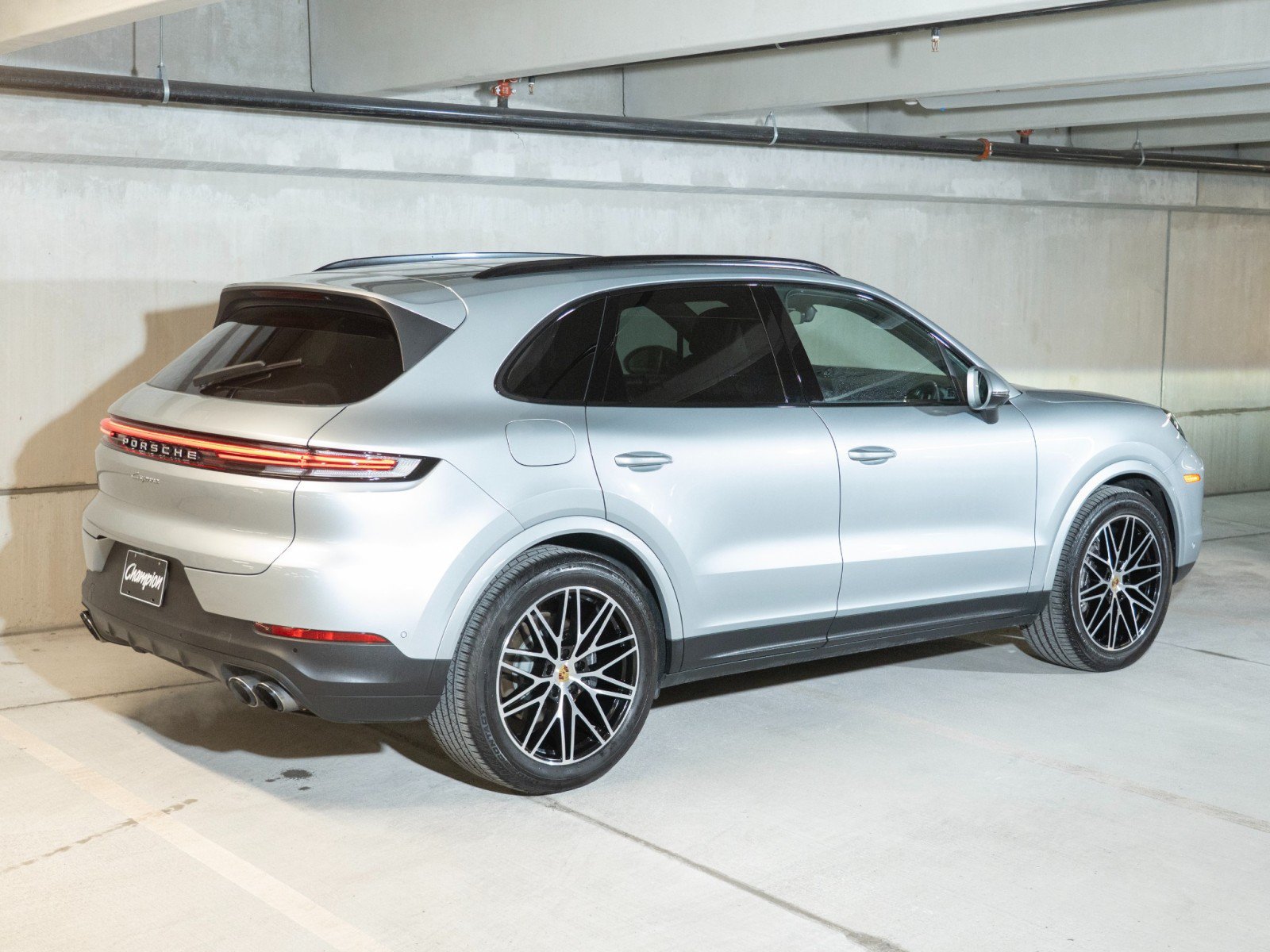 Certified 2024 Porsche Cayenne AWD/4WD image 9