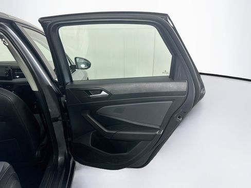 Used 2025 Volkswagen Jetta SE FWD image 29