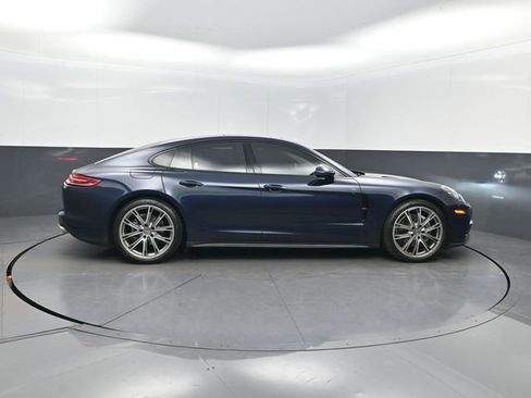 Used 2019 Porsche Panamera 4 w/ Premium Package image 39