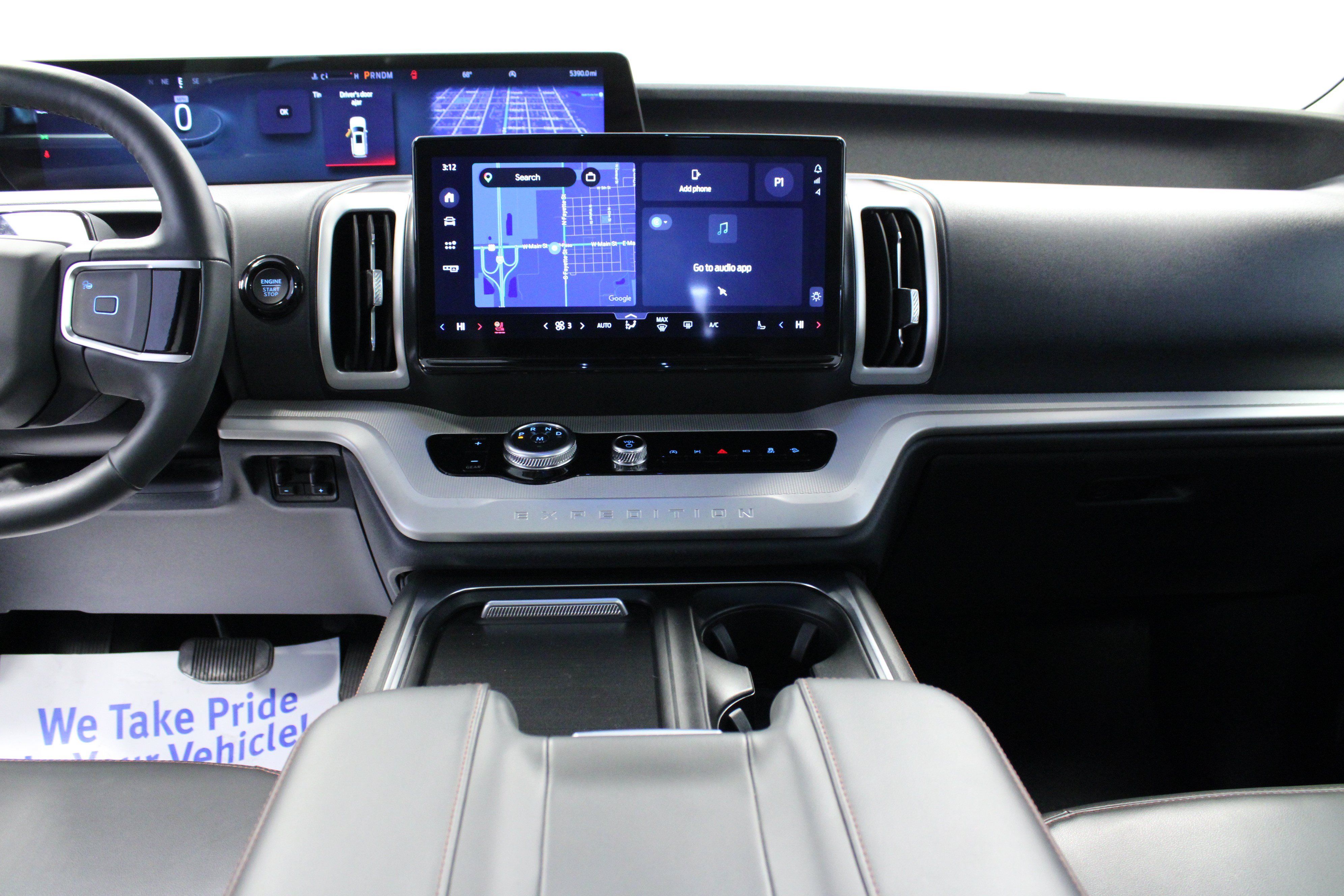 Used 2025 Ford Expedition Active AWD/4WD image 19